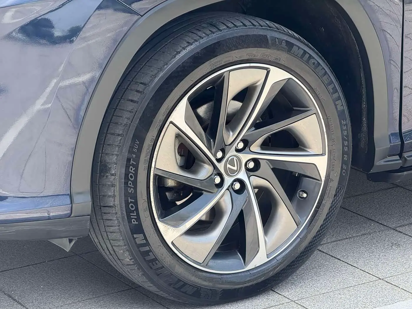 Lexus RX 2018 — Şəkil 16/20