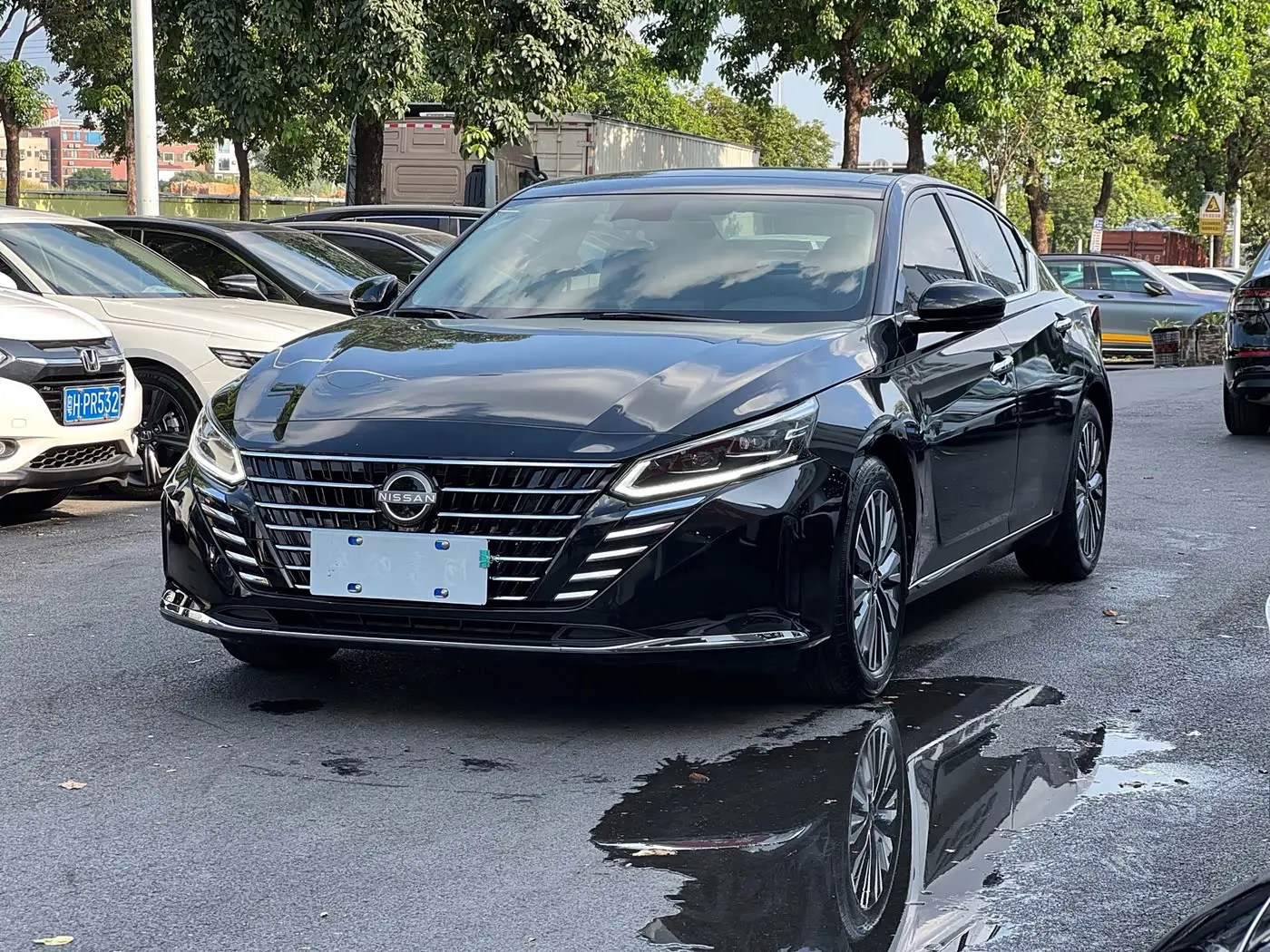 Nissan Teana 2023 — Photo 3/9