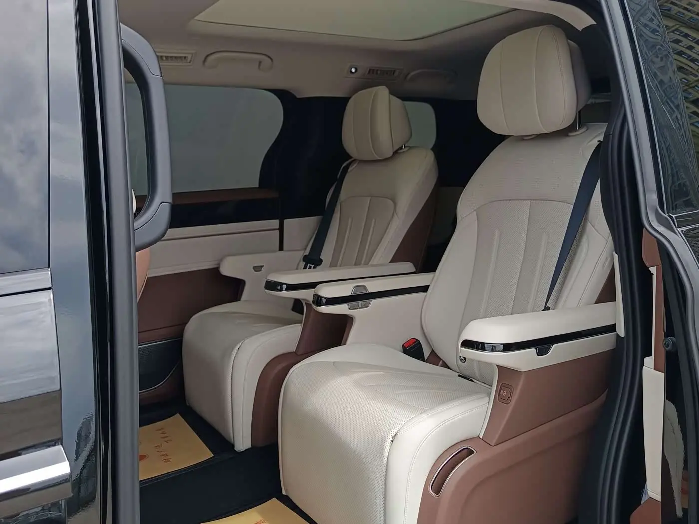 BYD Xia 2025 — Photo 10/20