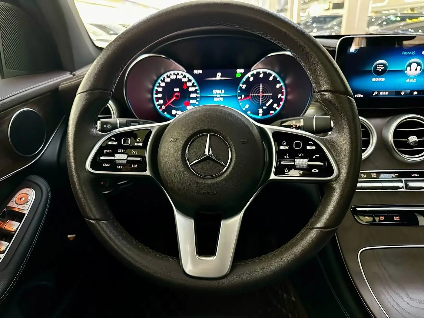 Mercedes-Benz GLC 2020 — Photo 12/17