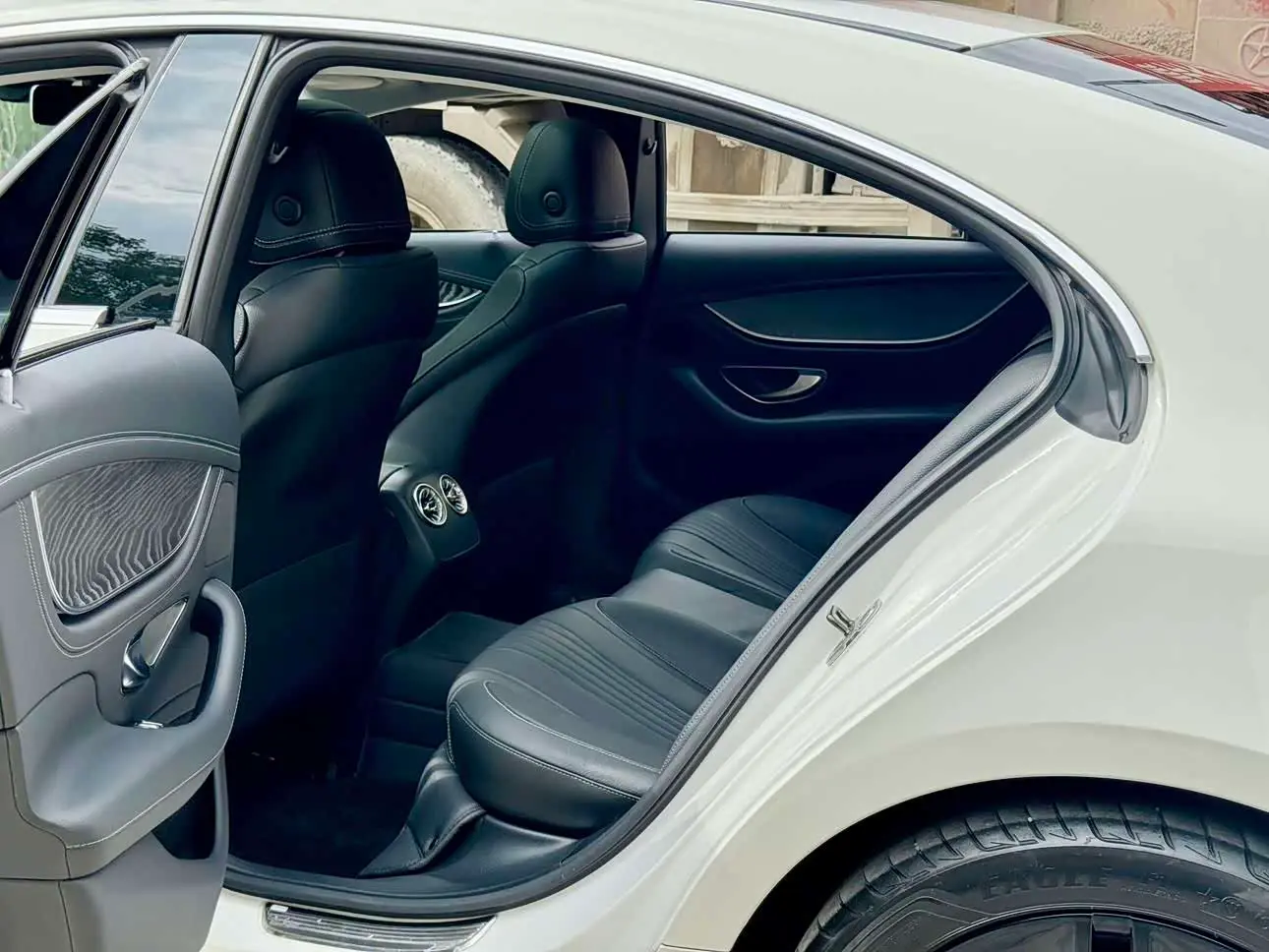 Mercedes-Benz CLS 2021 — Photo 9/15