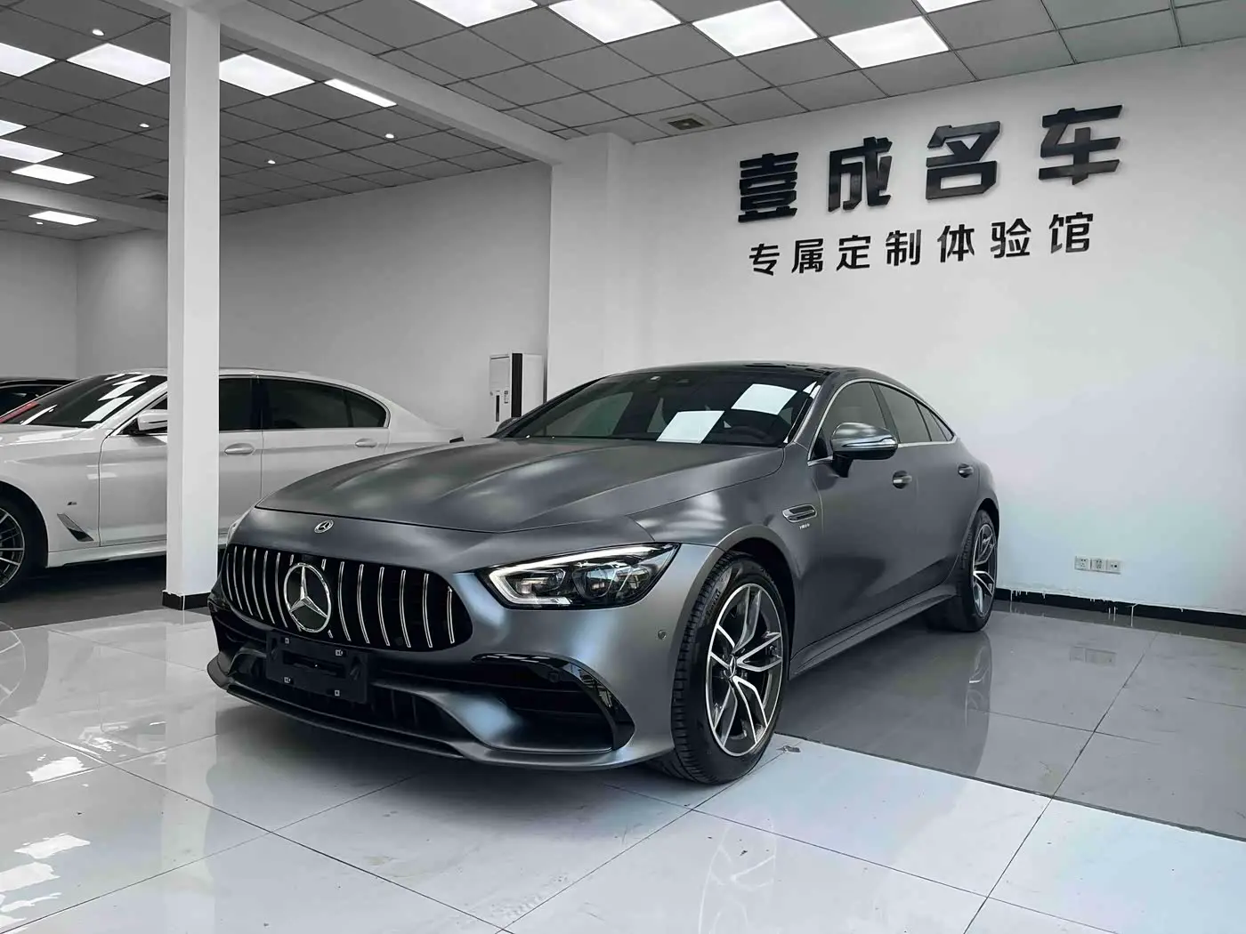 Mercedes-Benz AMG GT 2022 — Фото 1/20