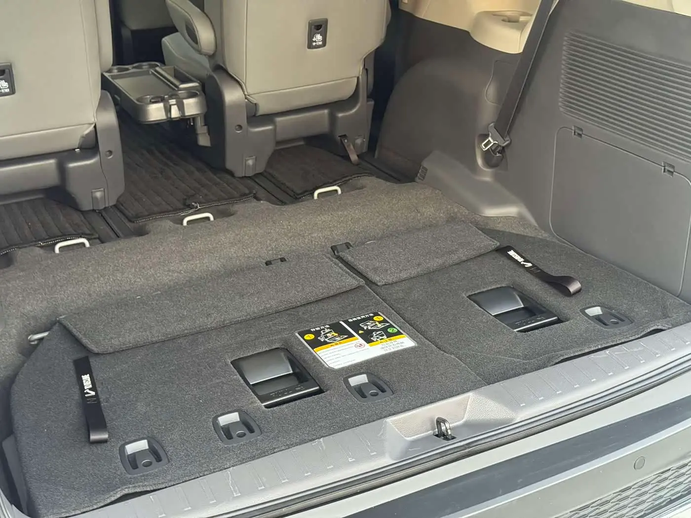 Toyota Granvia 2024 — Photo 20/20