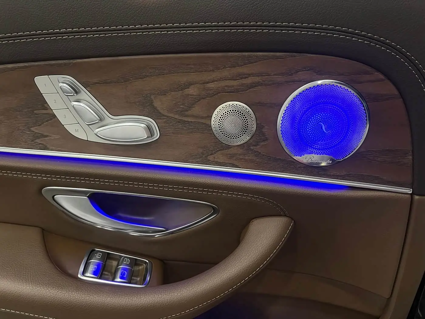 Mercedes-Benz E-Class 2021 — Фото 11/18