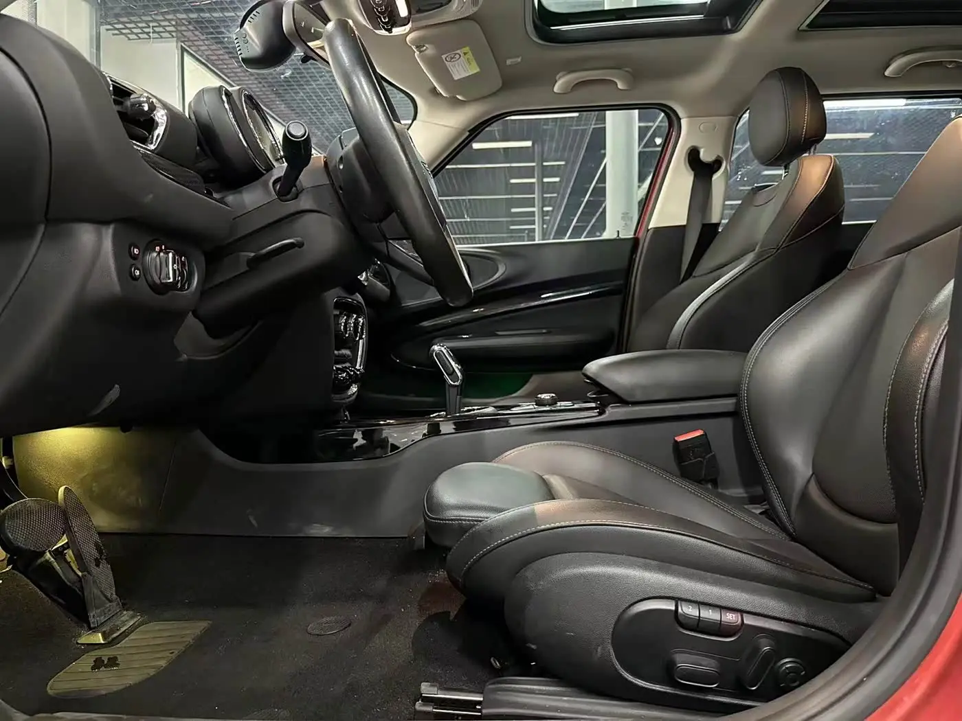 MINI CLUBMAN 2021 — Фото 14/15
