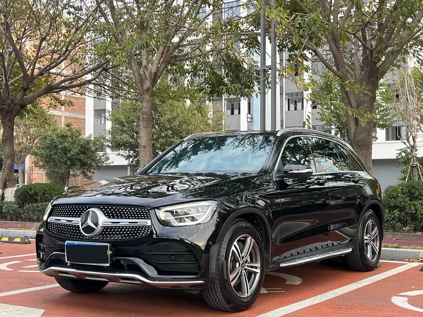 Mercedes-Benz GLC 2020 — Фото 1/9