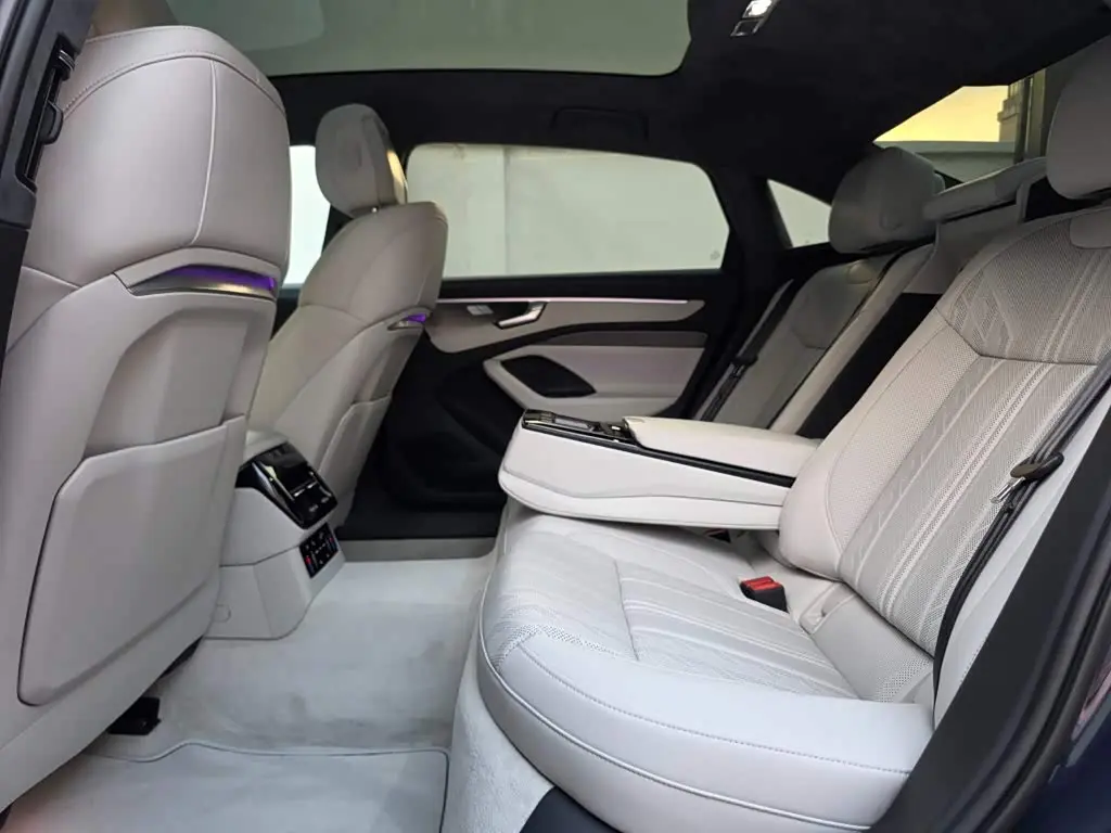 Audi A6L 2026 — Photo 9/16