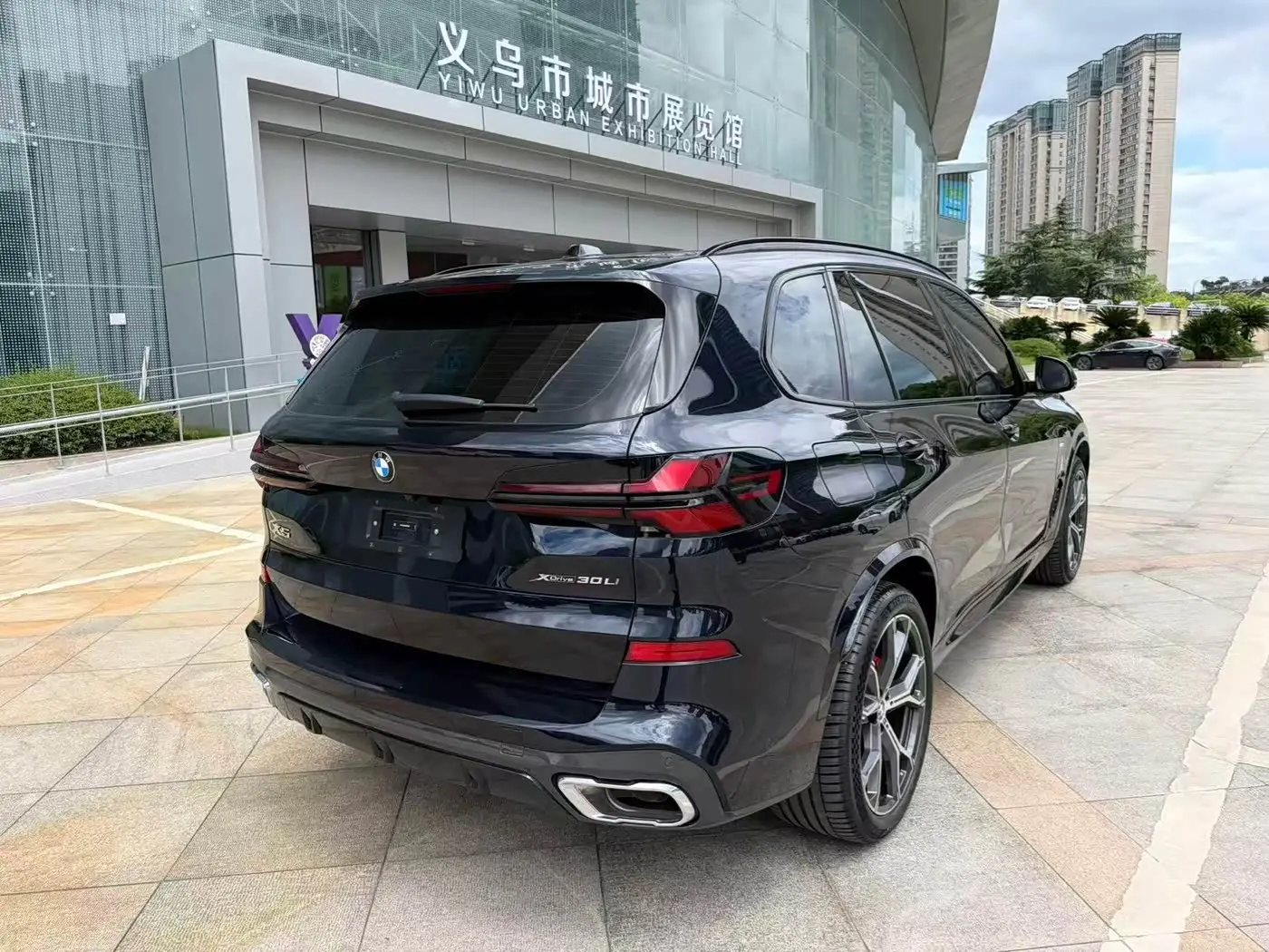 BMW X5 2024 — Photo 8/10