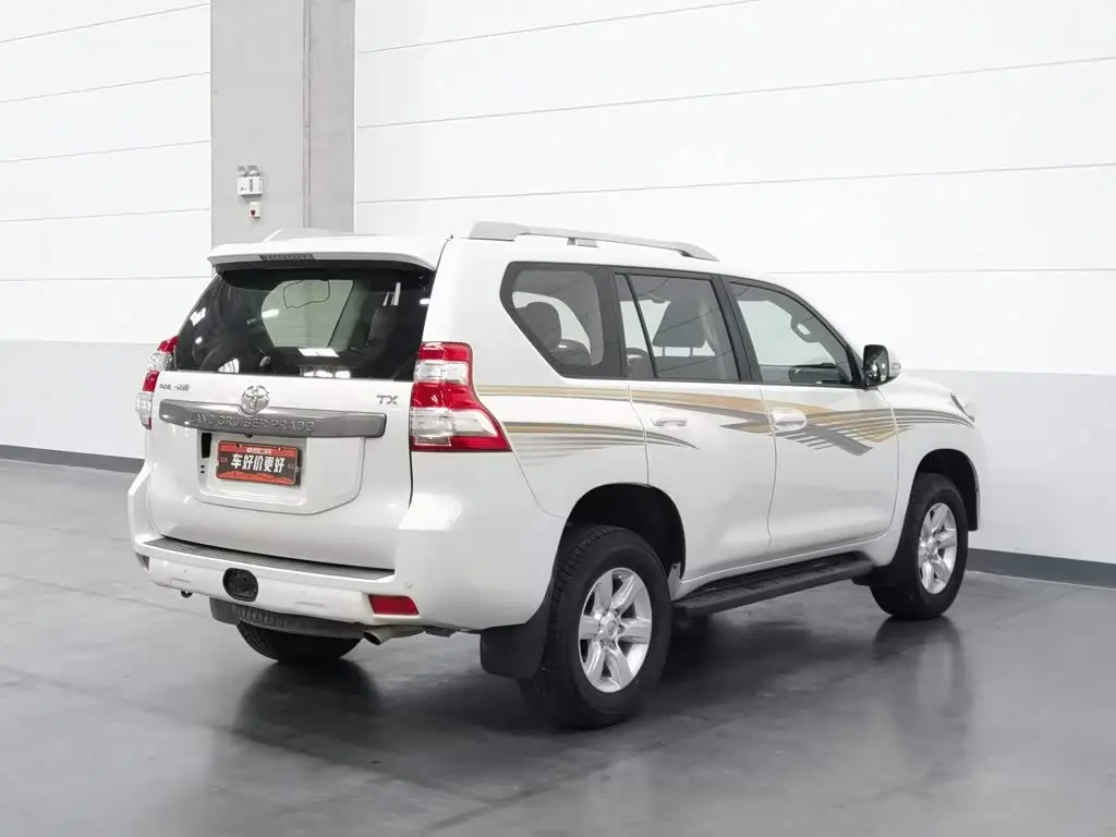 Toyota Prado 2016 — Photo 2/20