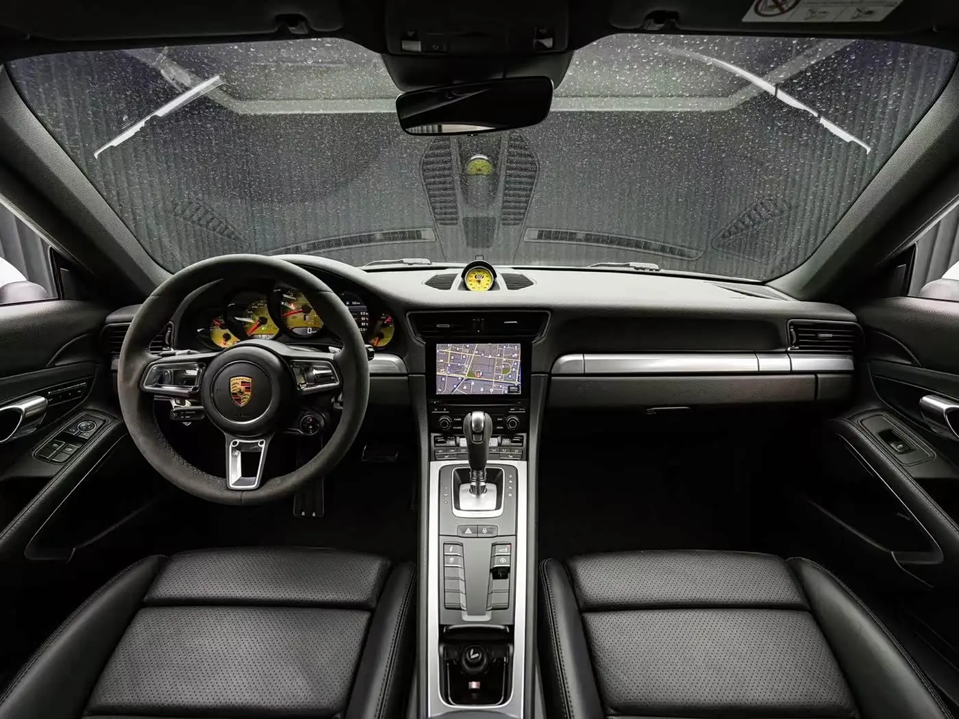 Porsche 911 2018 — Photo 5/9