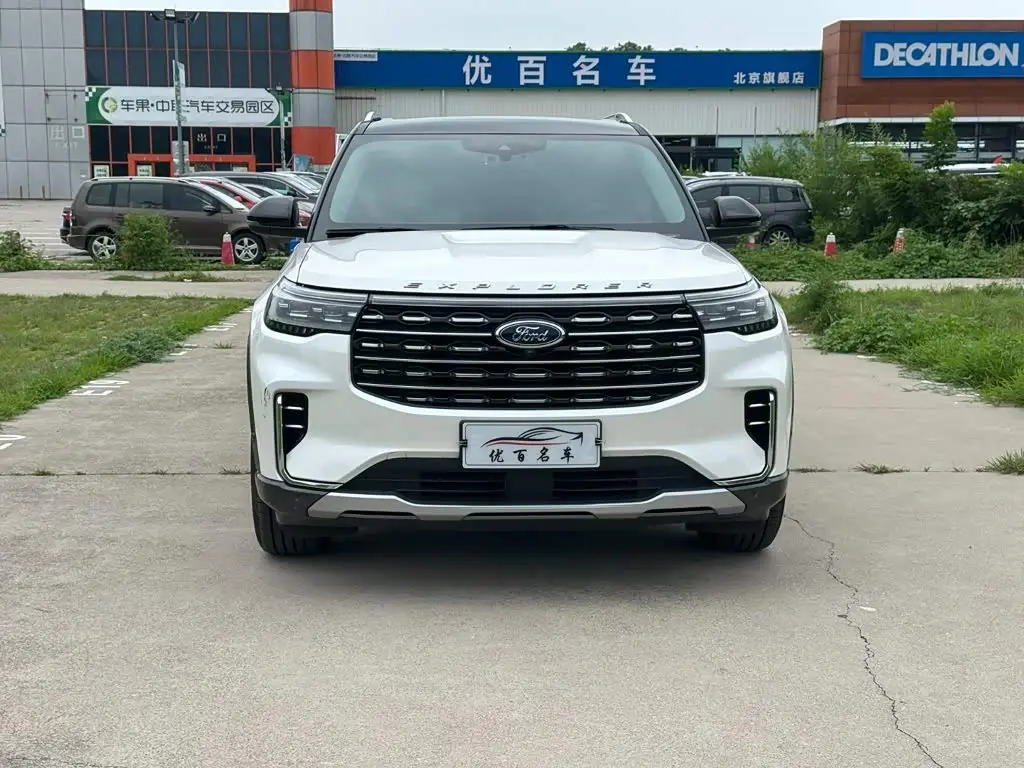 Ford Explorer 2024 — ფოტო 13/20