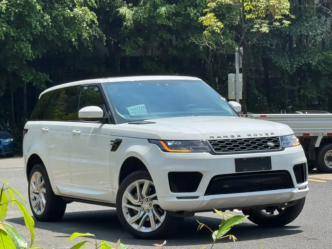 Land Rover Range Rover Sport 2018 — Фото 3/20