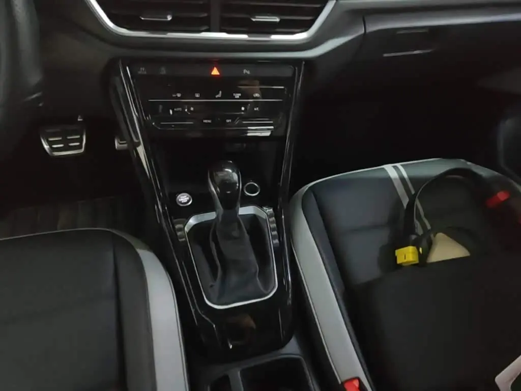 Volkswagen T-ROC 2023 — Фото 14/20