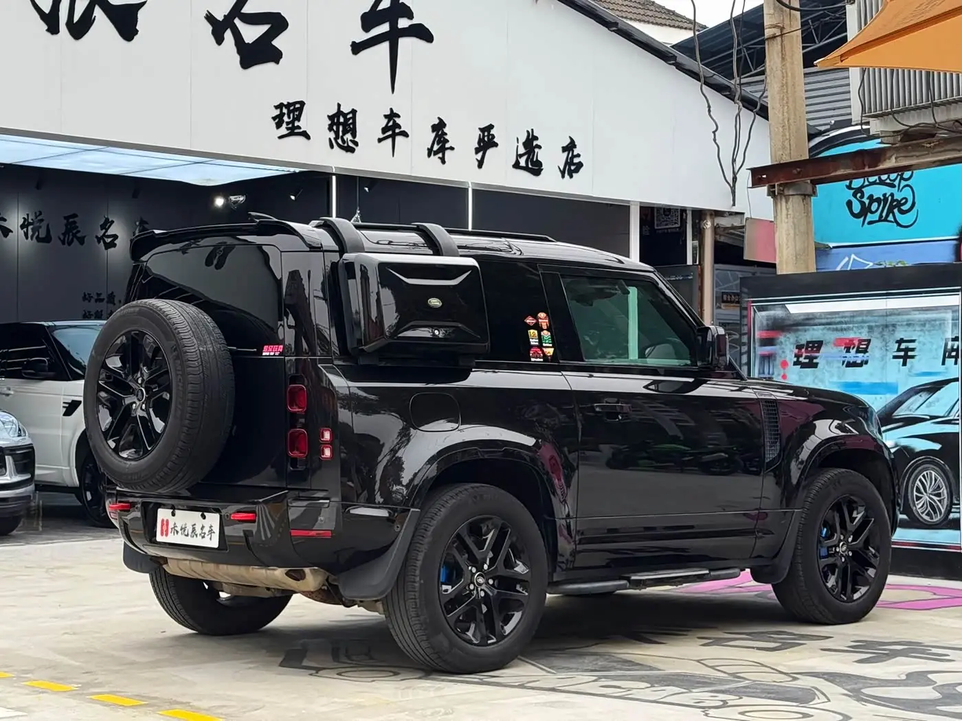 Land Rover Defender 2022 — Фото 13/15