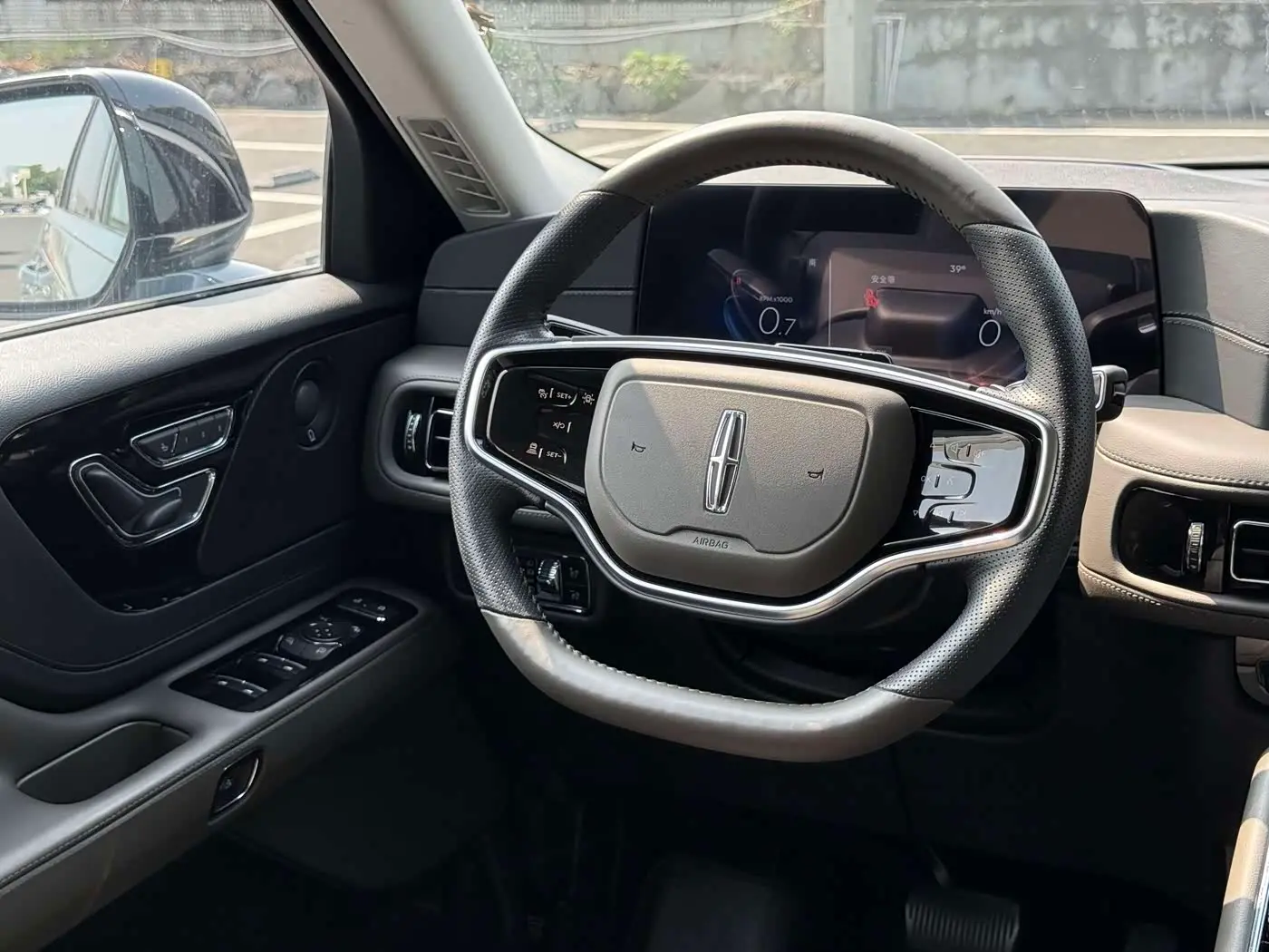 Lincoln Aviator 2025 — ფოტო 20/20