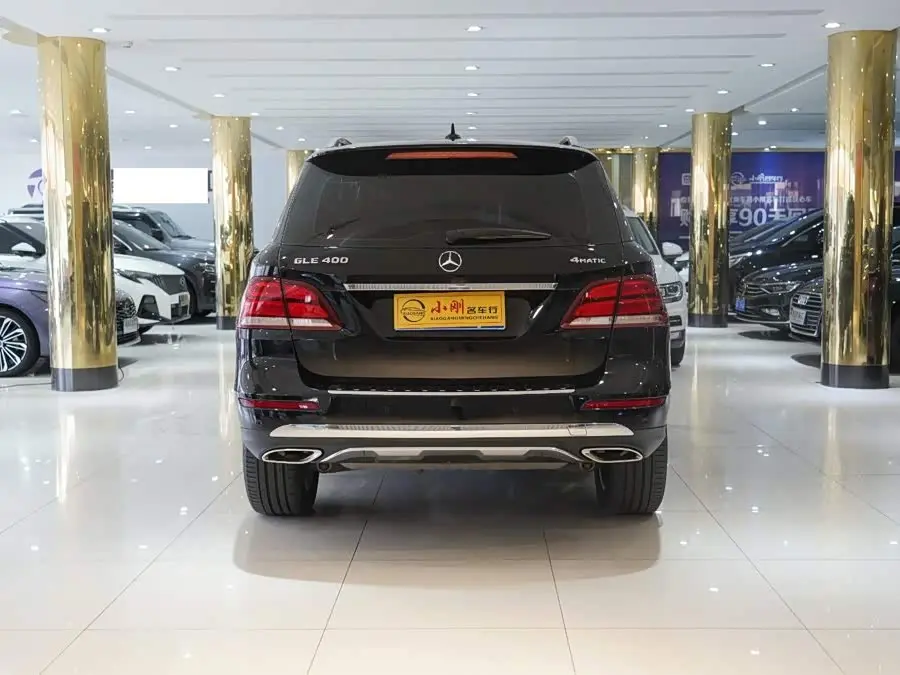Mercedes-Benz GLE 2017 — Фото 16/17