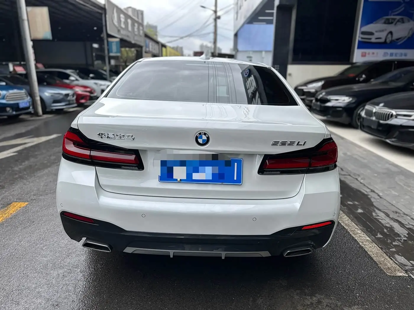 BMW 5 Series 2023 — Photo 13/13