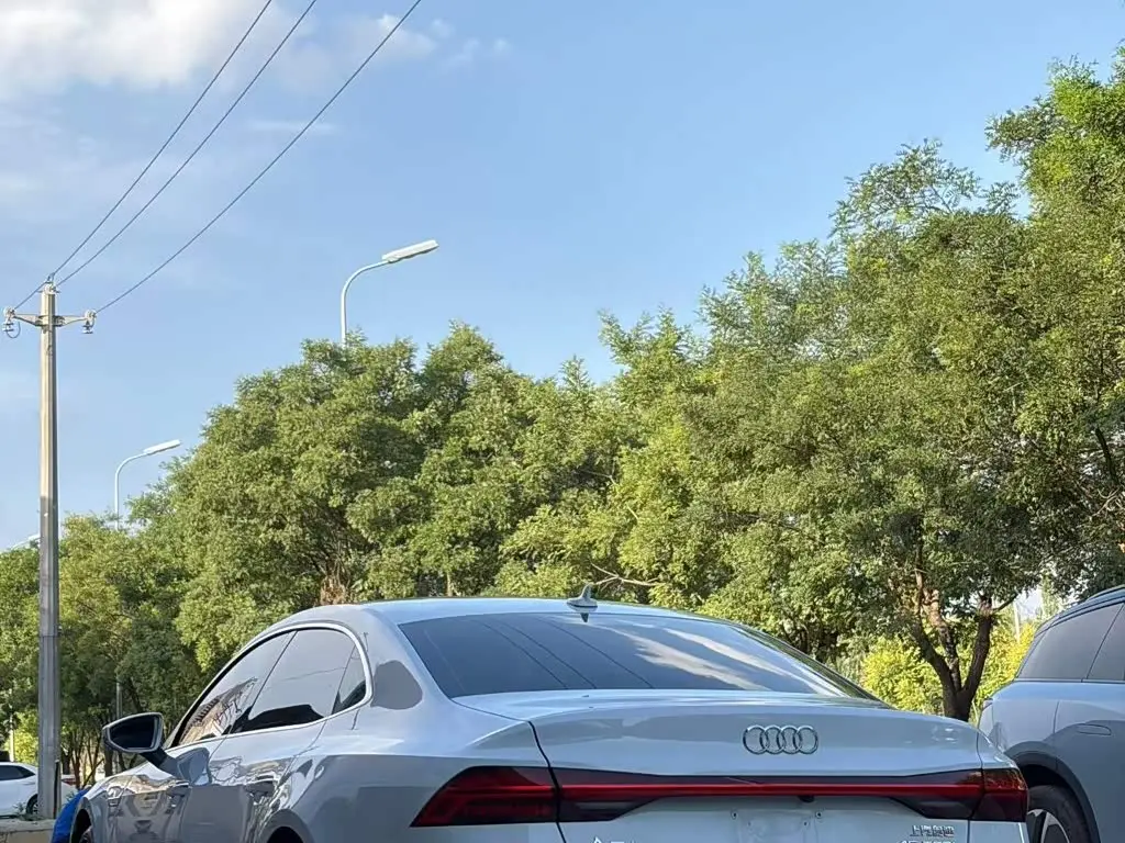 Audi A7L 2024 — Photo 5/12