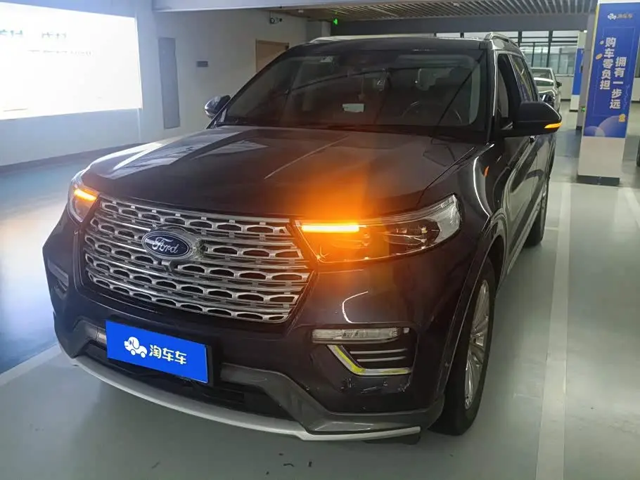 Ford Explorer 2020 — Photo 1/16