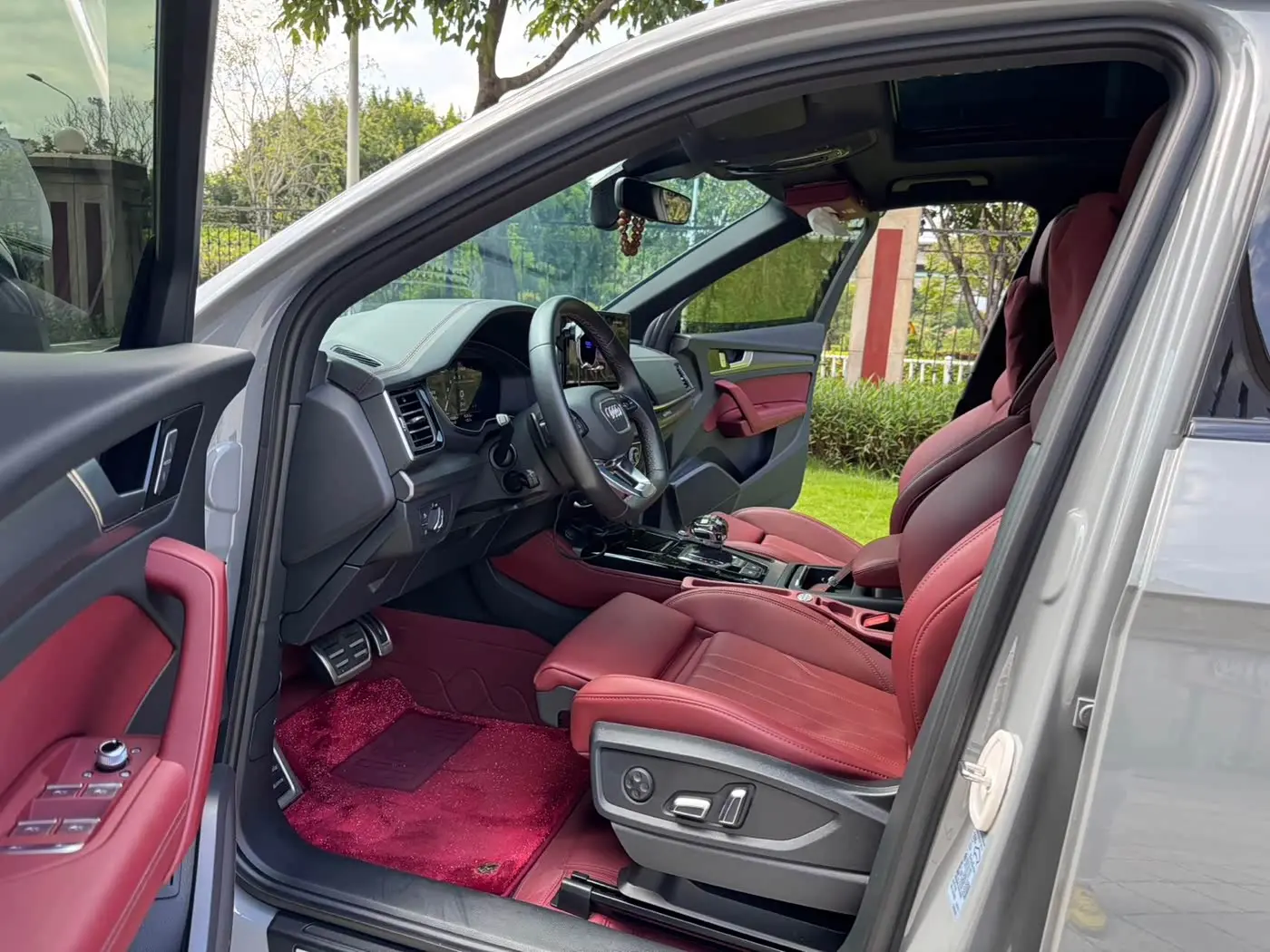 Audi Q5L 2025 — Şəkil 7/9