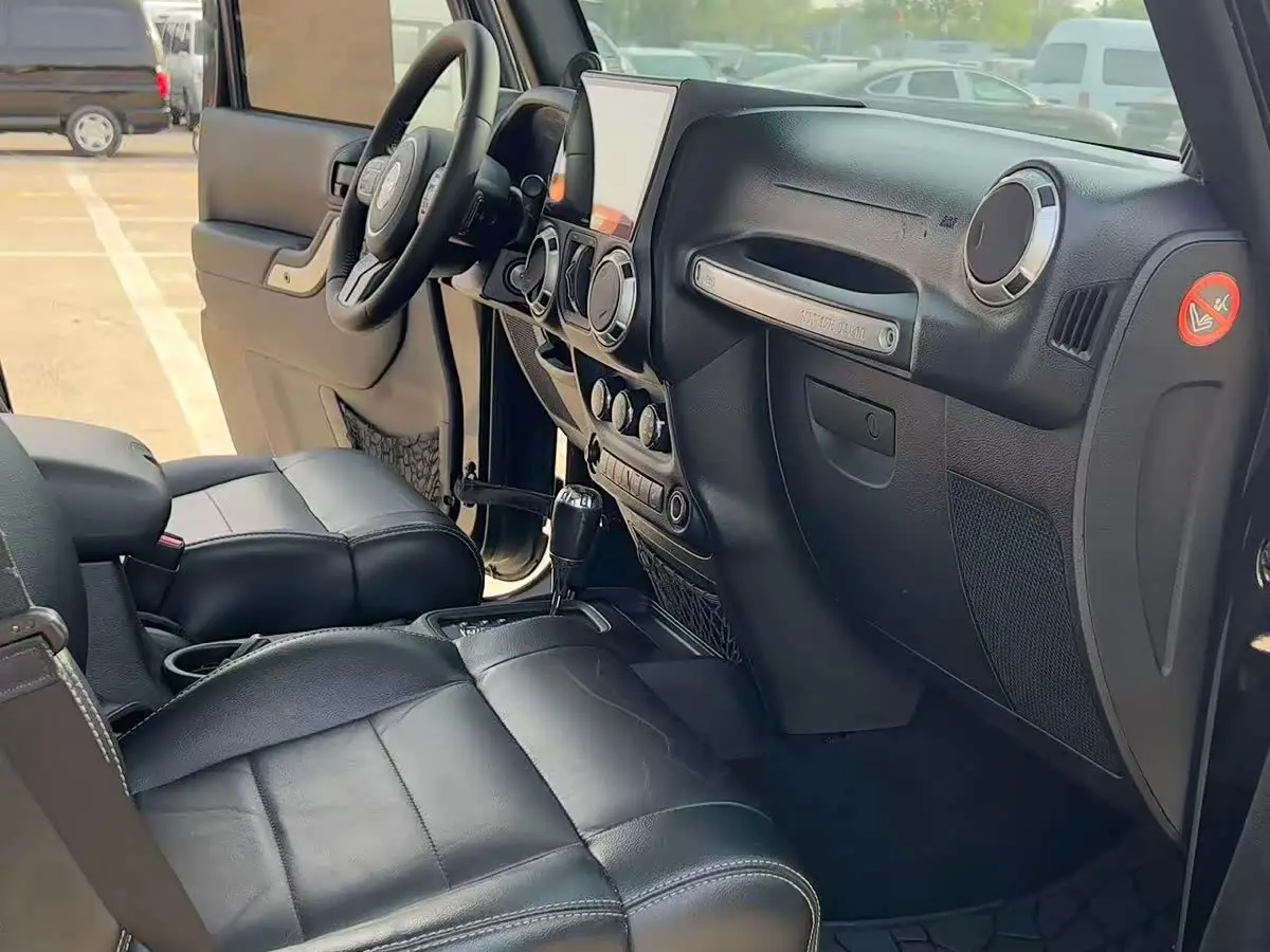Jeep Wrangler 2012 — Photo 7/13