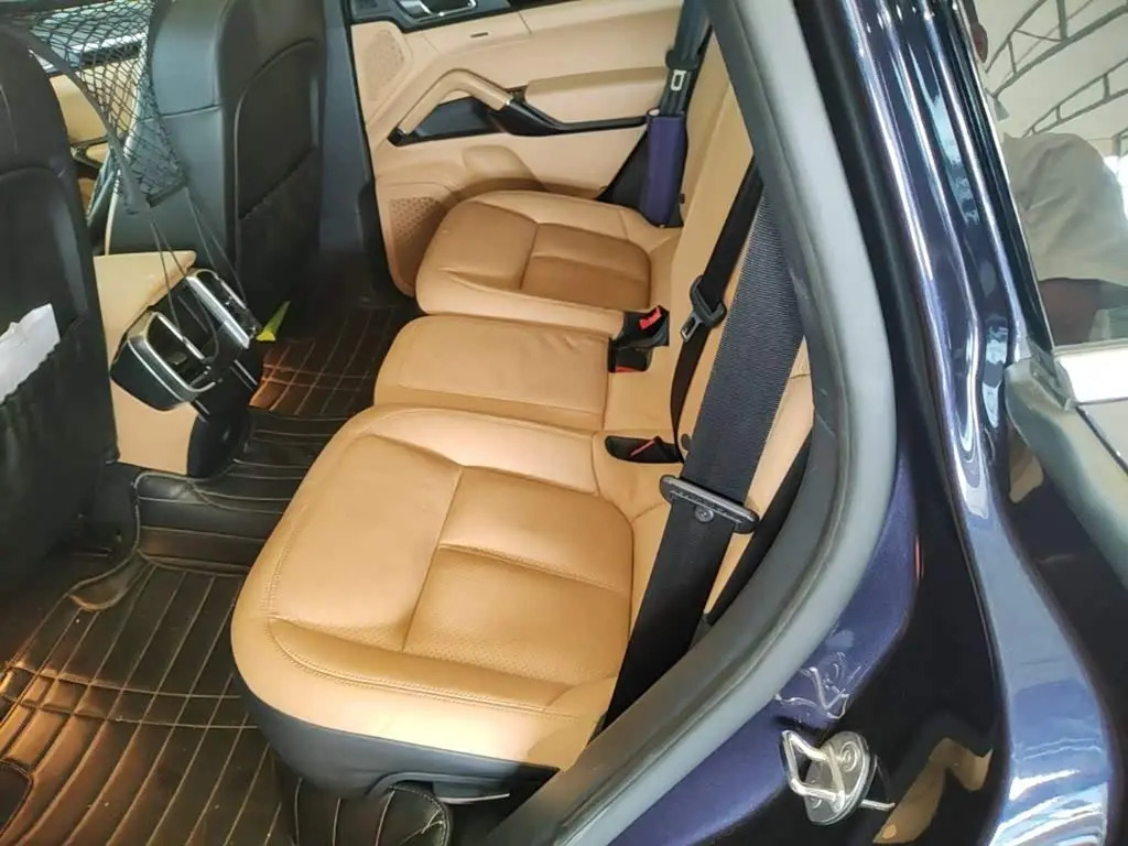 Porsche Cayenne 2018 — Photo 17/20