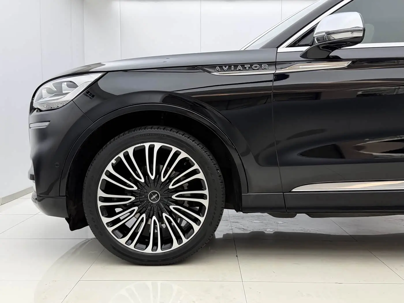 Lincoln Aviator 2020 — Şəkil 10/20