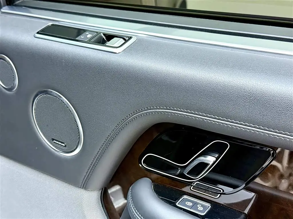 Land Rover Range Rover 2020 — Şəkil 19/20