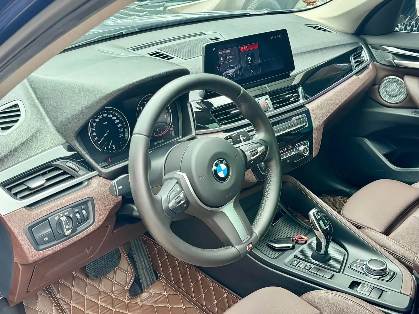 BMW X1 2021 — Фото 10/20