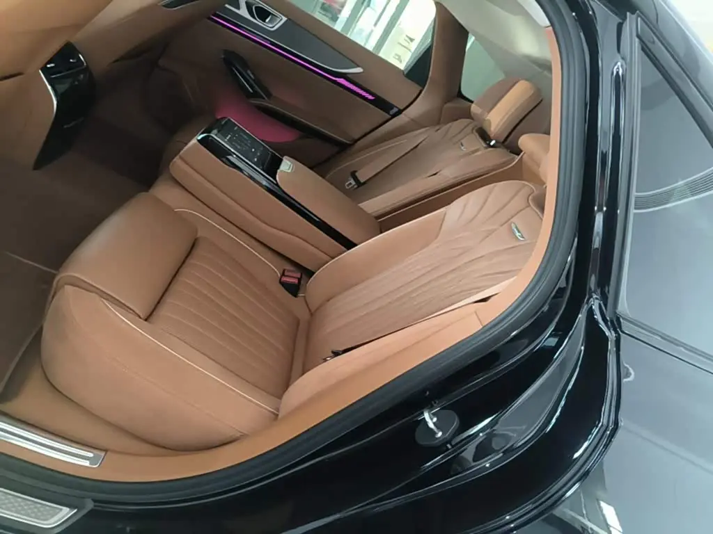 Hongqi H9 2025 — ფოტო 17/20