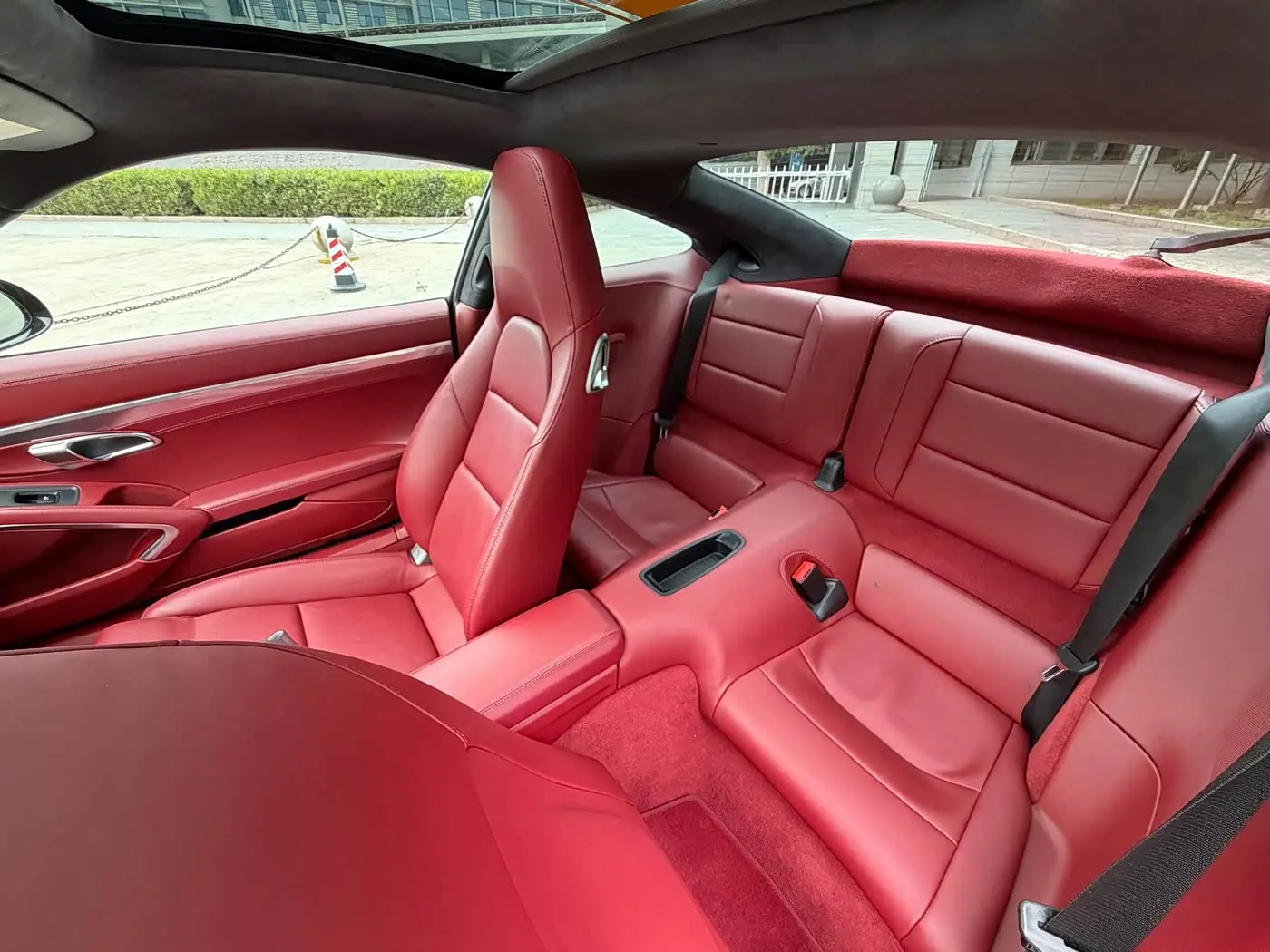Porsche 911 2018 — Photo 12/19