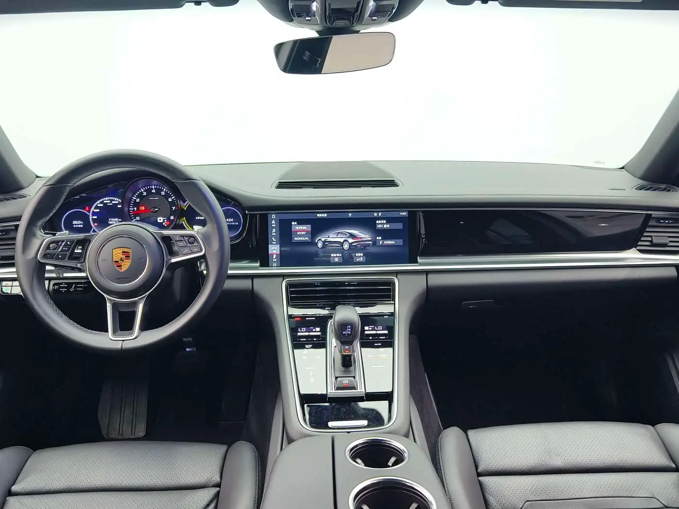 Porsche Panamera 2018 — Фото 10/18