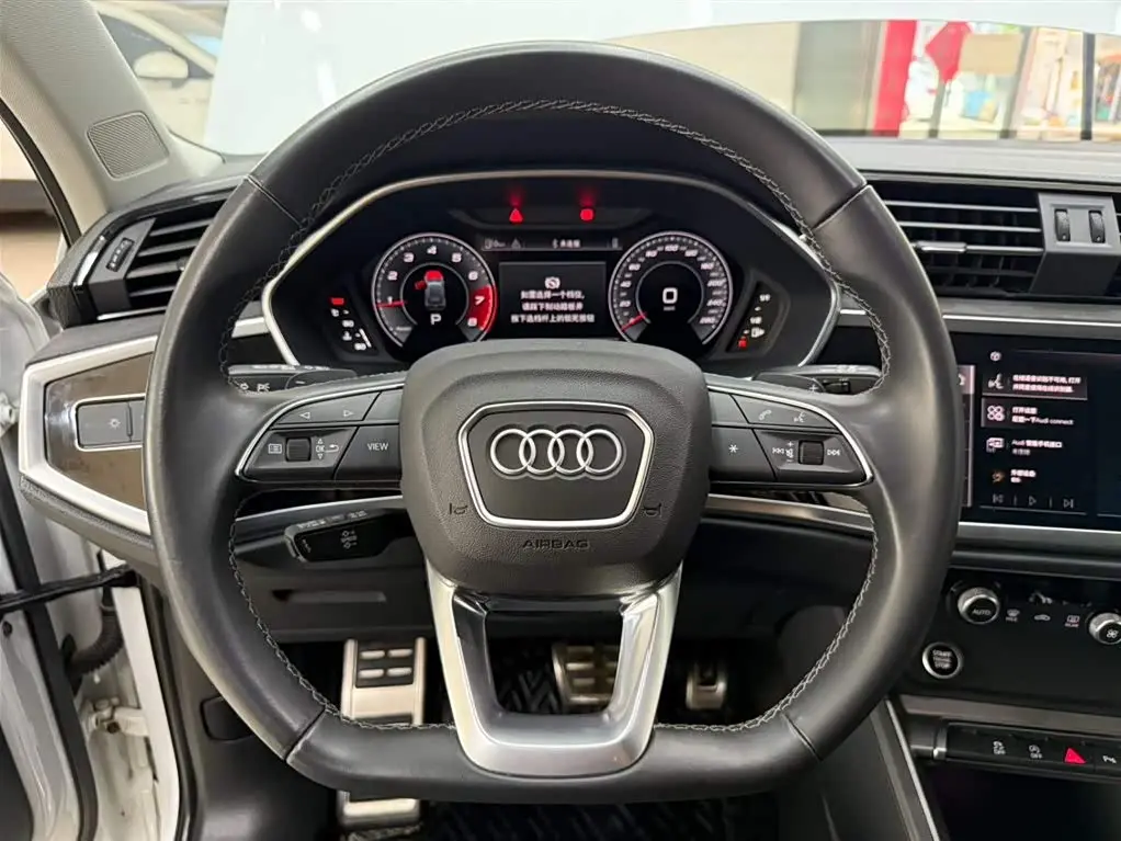 Audi Q3 2023 — Photo 11/20