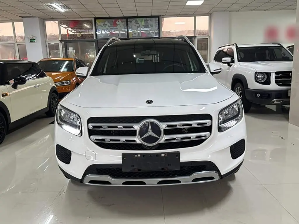 Mercedes-Benz GLB 2020 — Фото 19/20