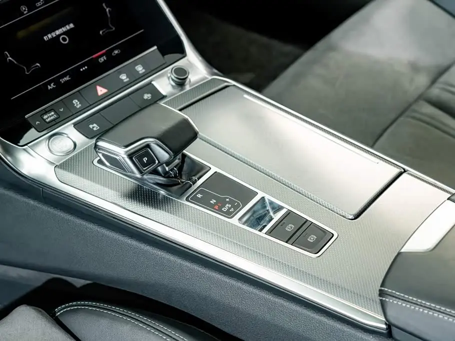 Audi A6L 2019 — Photo 11/20