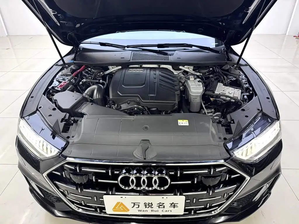 Audi A7L 2023 — ფოტო 18/20