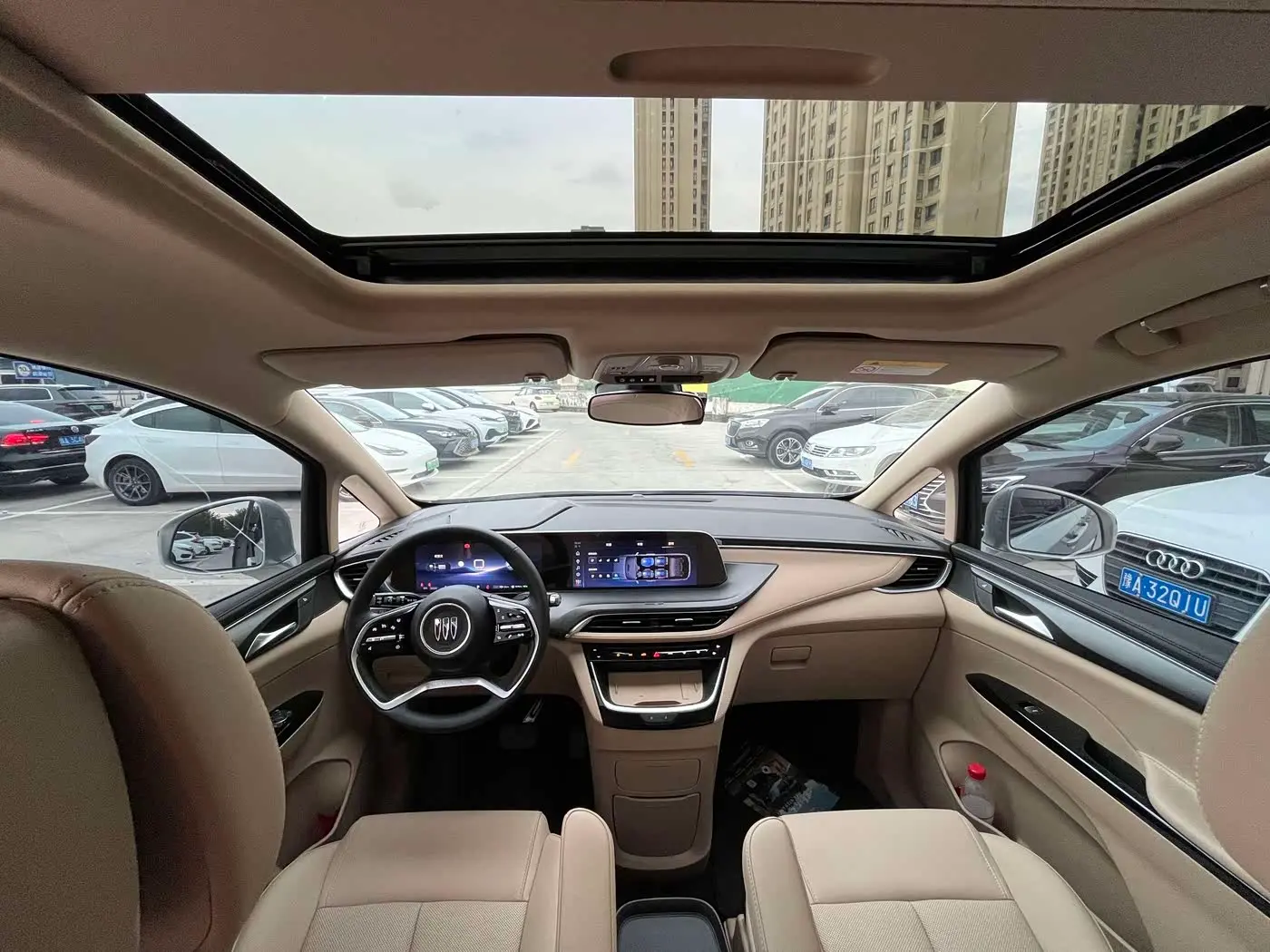 Buick GL8 New Energy 2025 — Photo 5/12