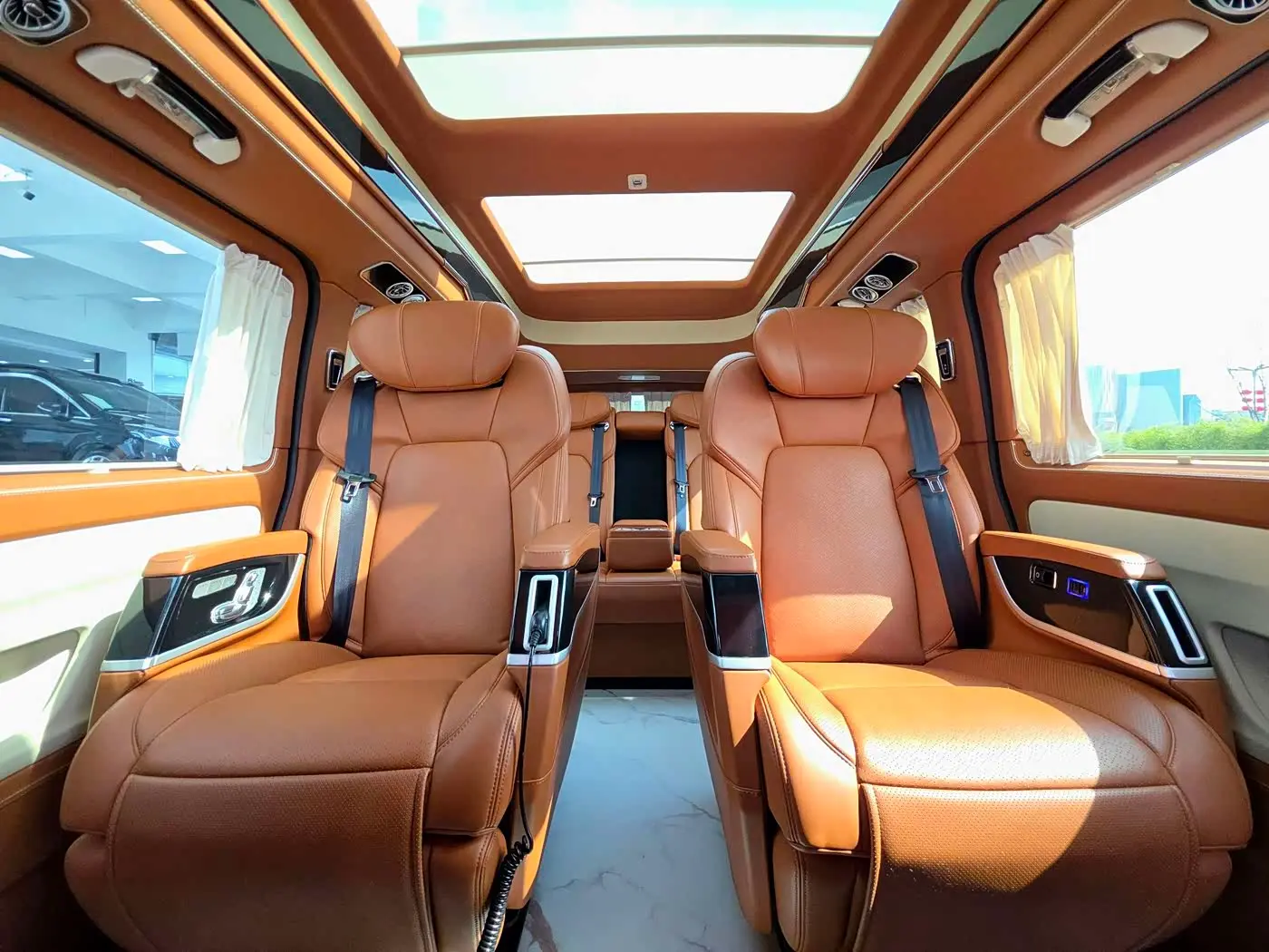 Mercedes-Benz Vito 2022 — Photo 10/18