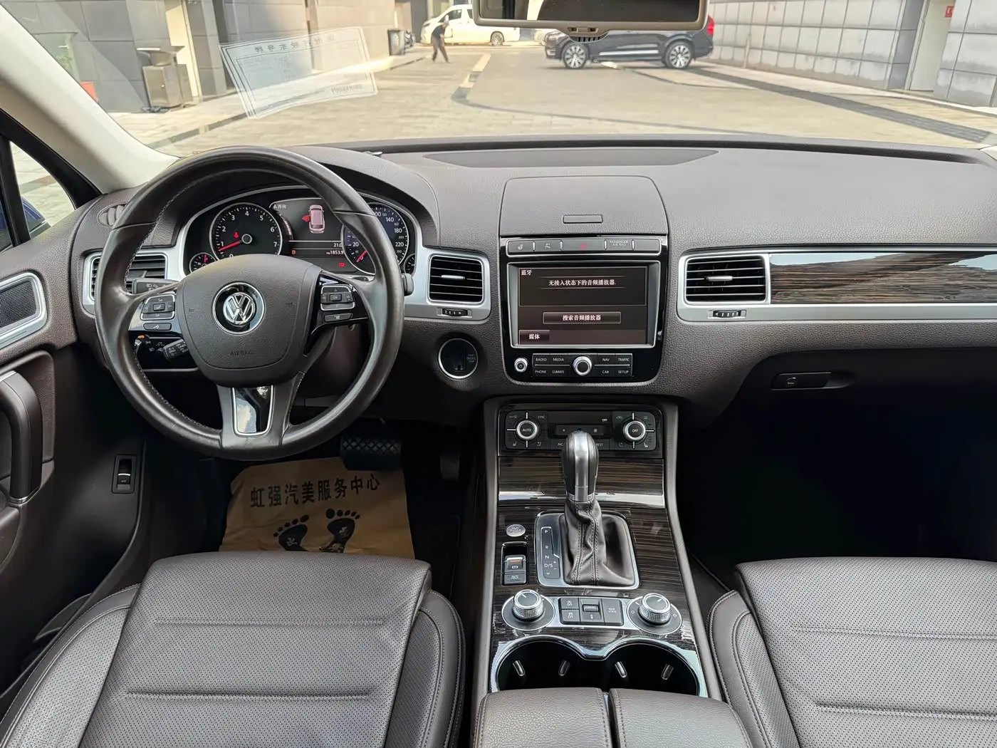 Volkswagen Touareg 2016 — Şəkil 7/20