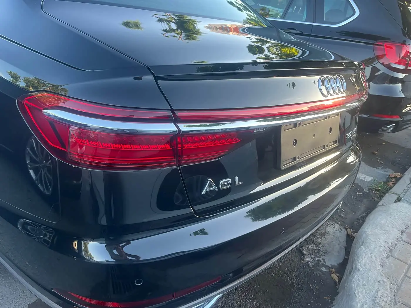 Audi A8 2020 — Фото 19/19