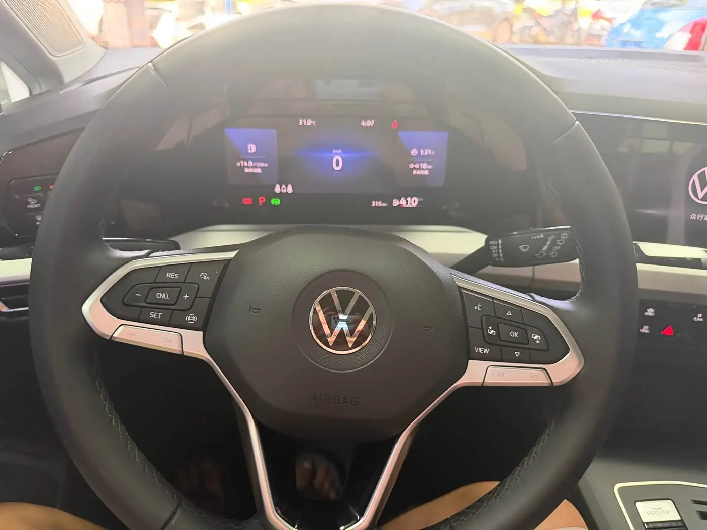 Volkswagen Golf 2021 — Photo 6/15