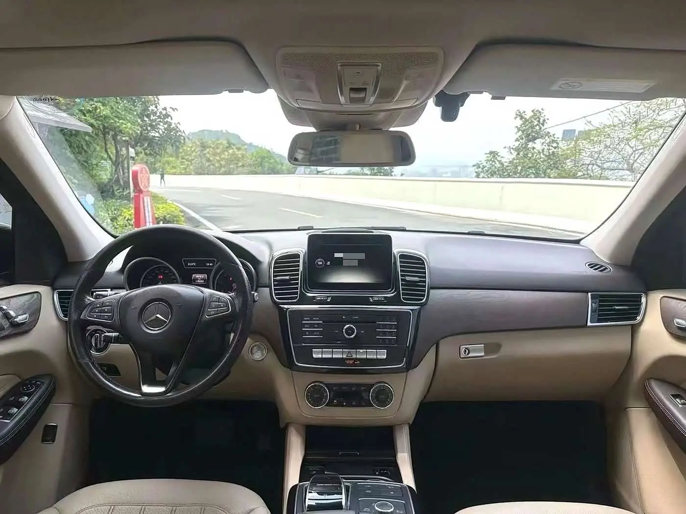 Mercedes-Benz GLE 2016 — Photo 8/8