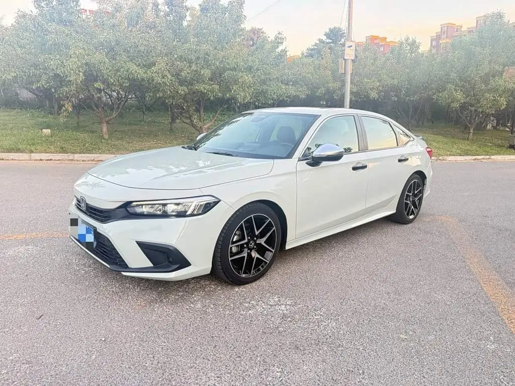 Honda Civic 2022 — Photo 1/13