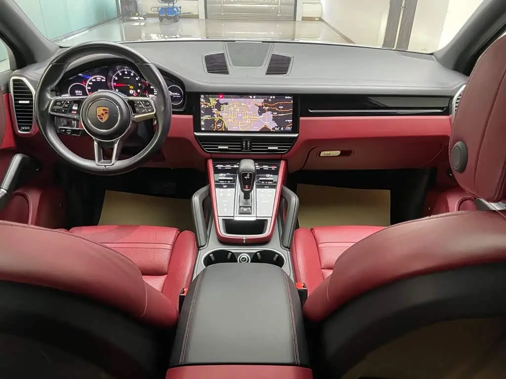 Porsche Cayenne 2018 — Фото 15/20