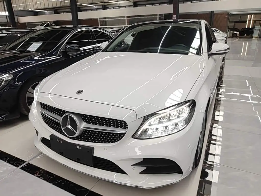 Mercedes-Benz C-Class 2021 — Photo 1/20