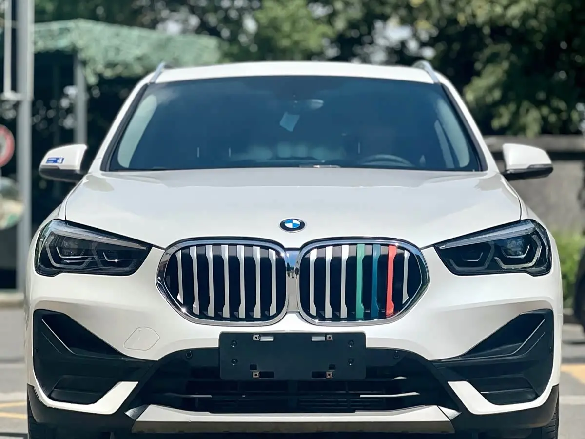 BMW X1 2021 — Фото 2/14