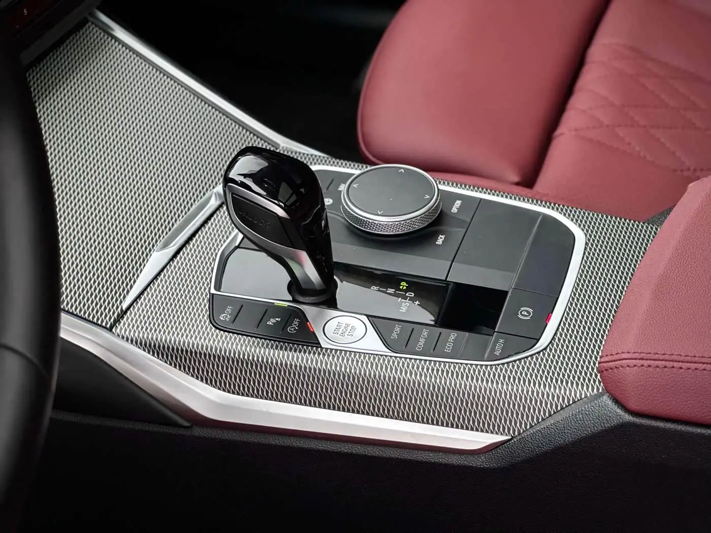 BMW 3 Series 2021 — Photo 8/13
