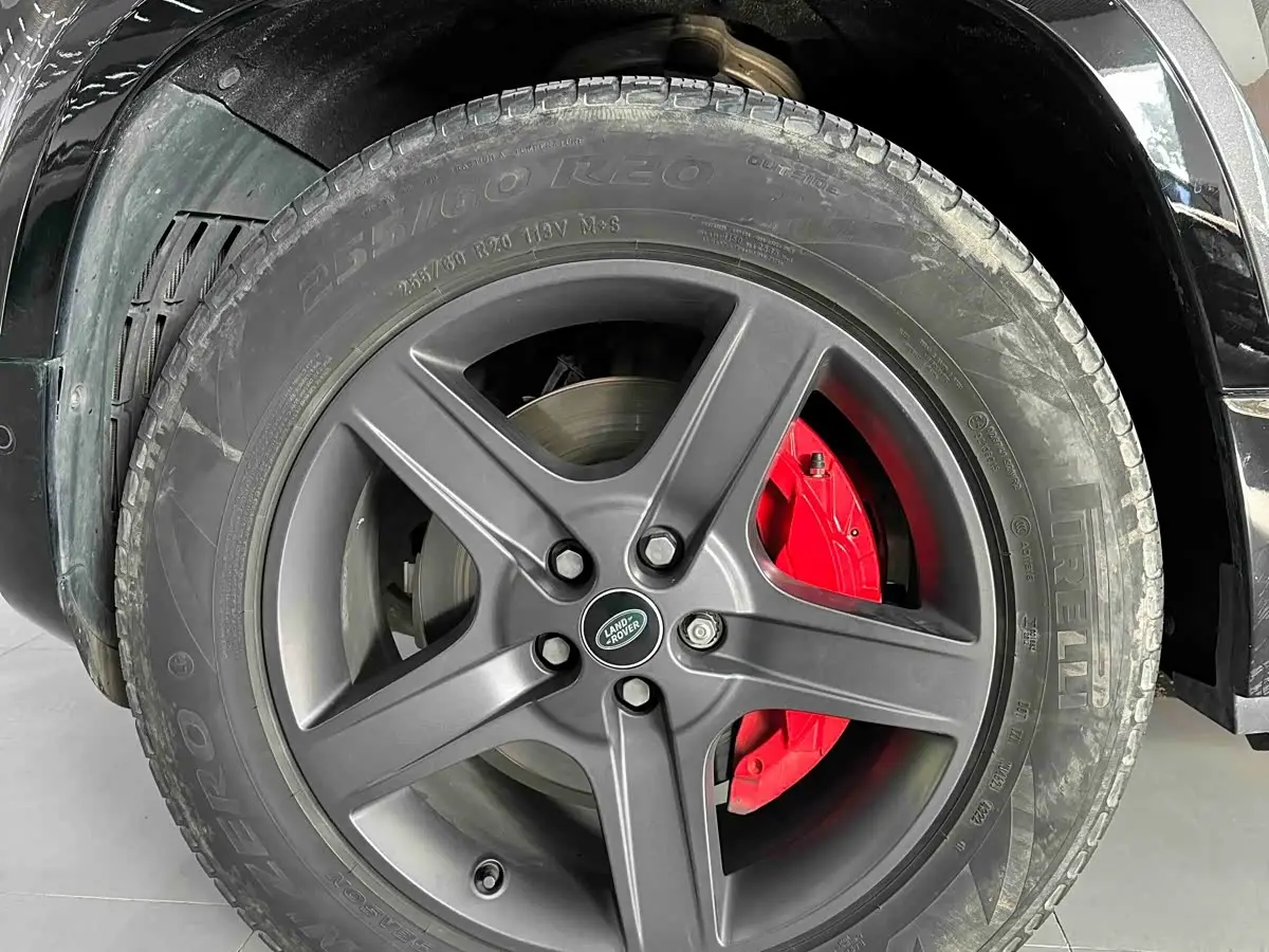 Land Rover Defender 2023 — Photo 12/12