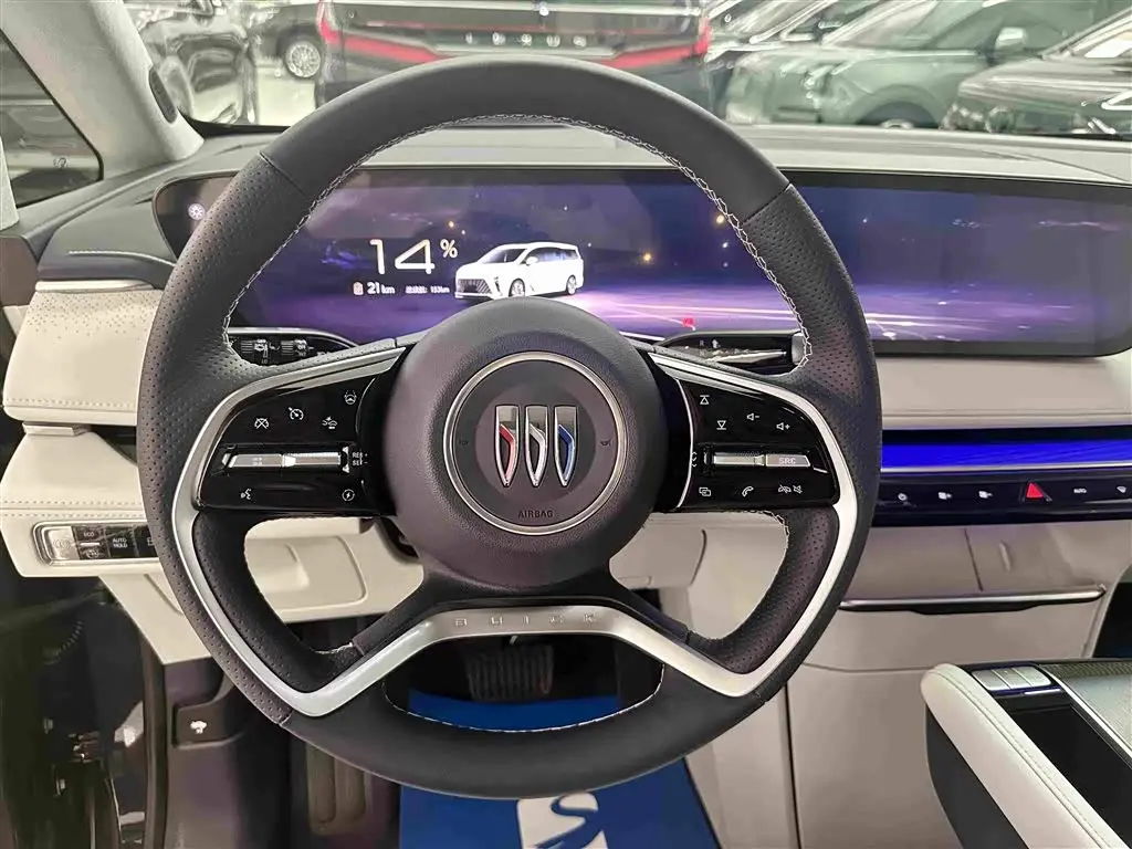 Buick GL8 New Energy 2025 — Photo 8/19