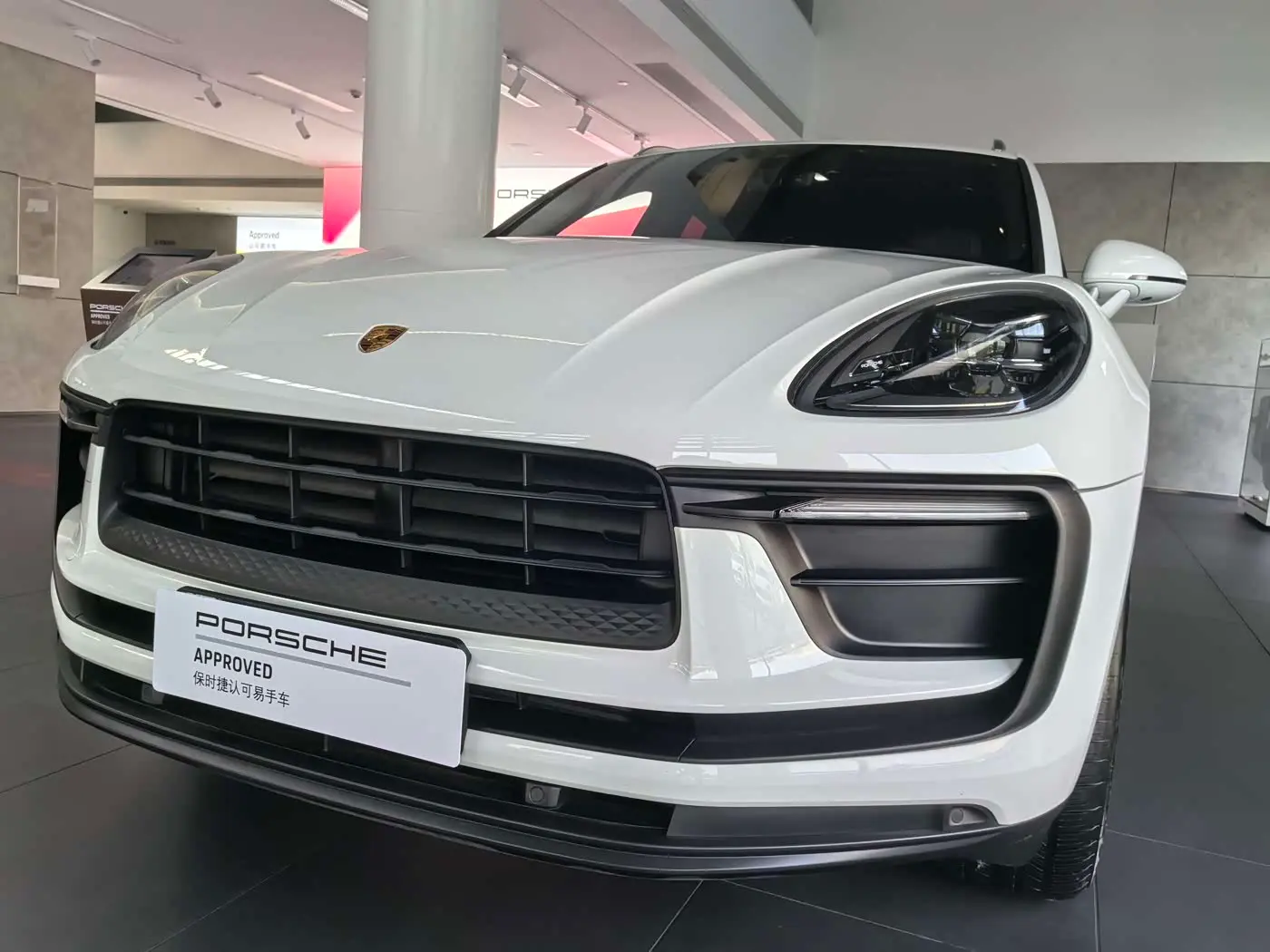 Porsche Macan 2025 — Фото 17/17